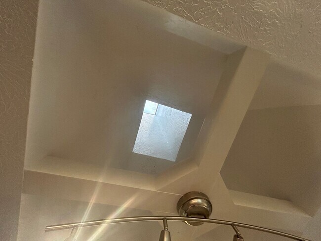 Building Photo - 8448 SW 196th Avenue Rd