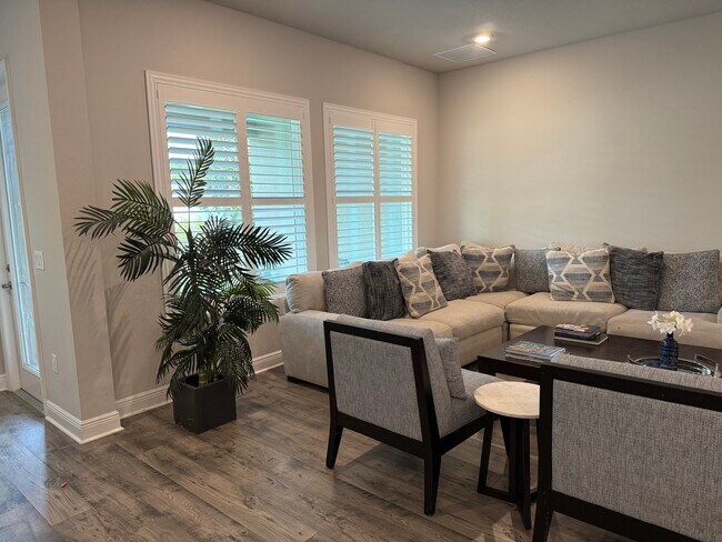 Building Photo - 16409 Lucia Gardens Ln