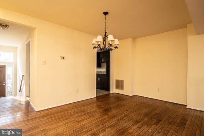 Building Photo - 10923 Whiterim Dr