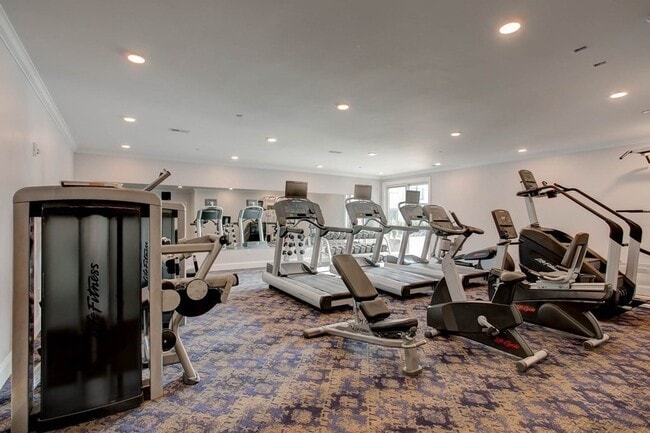 Building Photo - 87 Medford St