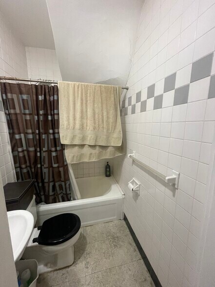 Building Photo - 52 S Russell St