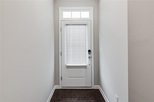 Building Photo - 554 Elm Bluff Way