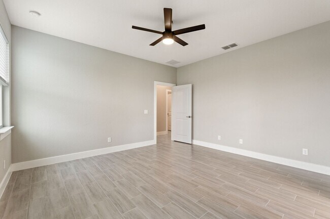 Building Photo - 186 Sweet Pea Ct