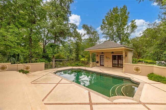 Building Photo - 210 Settlers Rd