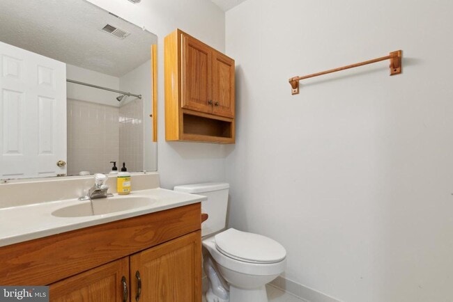 Building Photo - 2802 Noble Fir Ct