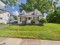 Building Photo - 975 Glenwood St NE