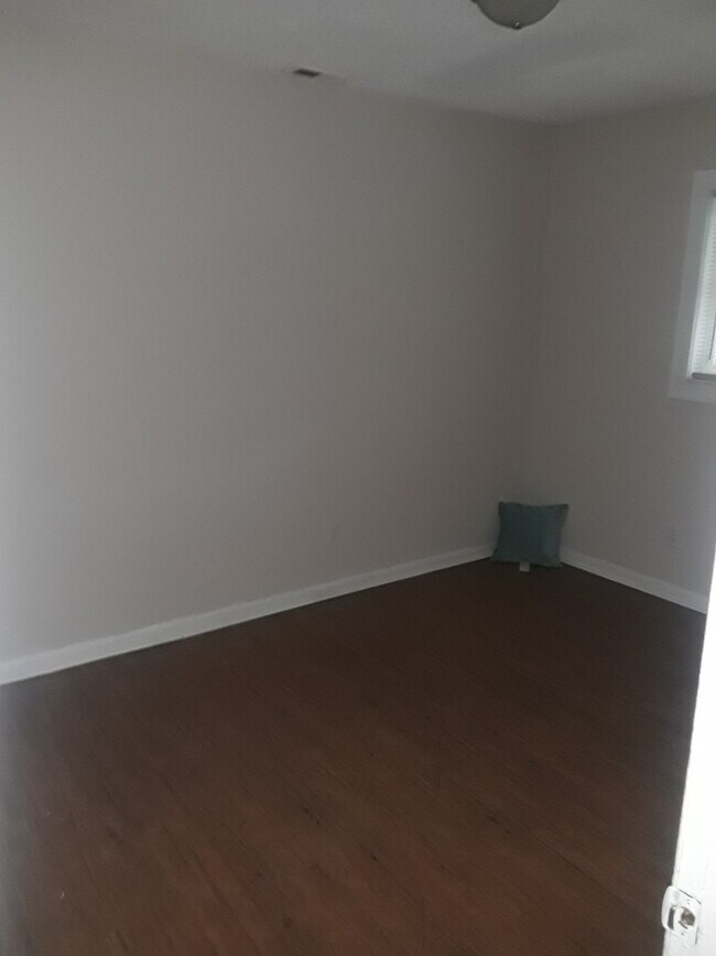 Building Photo - 3604 Jonquil St