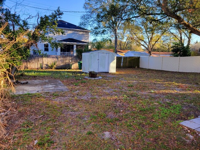 Building Photo - Totally remodeled South Tampa home!