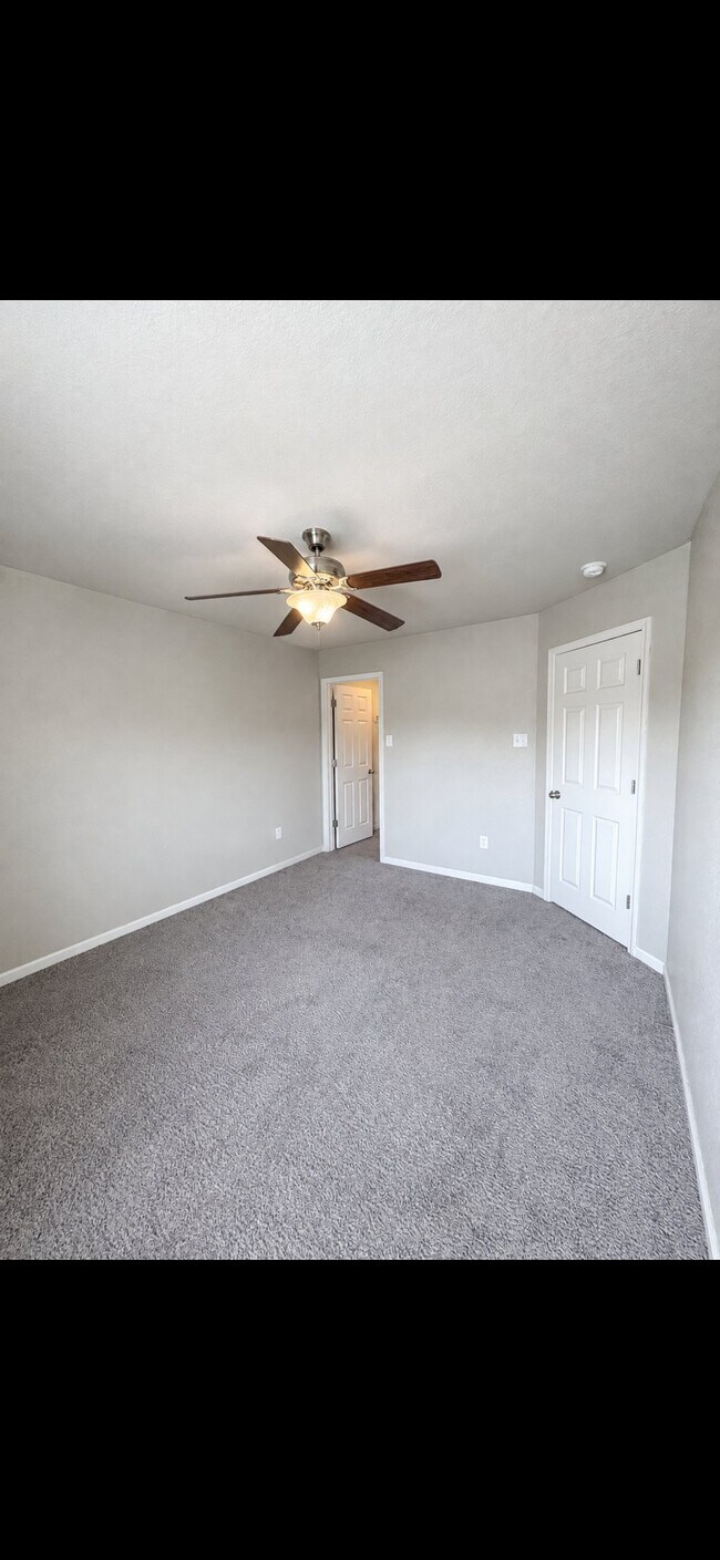 Building Photo - 1230 Littlewood Cove