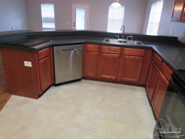 Building Photo - 2310 Tall Oak Dr