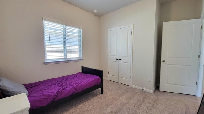 Building Photo - 363 Witchhazel Way