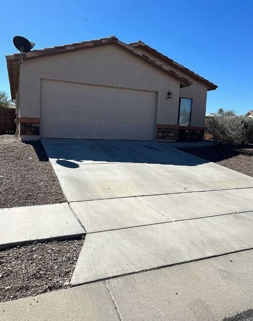 Building Photo - 2912 N Xochi Pilli Dr