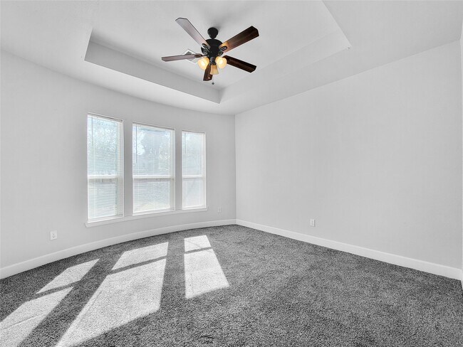 Building Photo - 8135 Chateau St