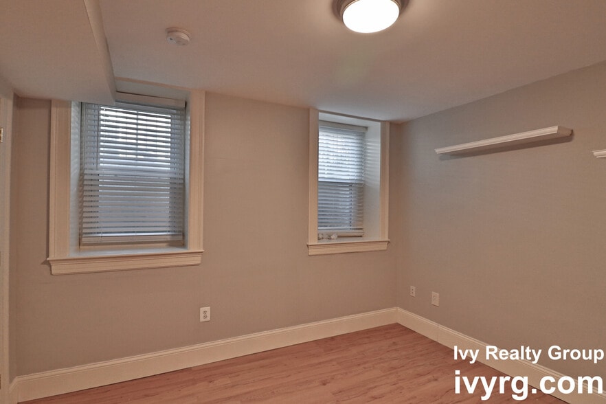 Building Photo - 358 Dorchester St