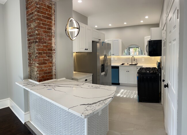 Building Photo - 72 Delaware Ave