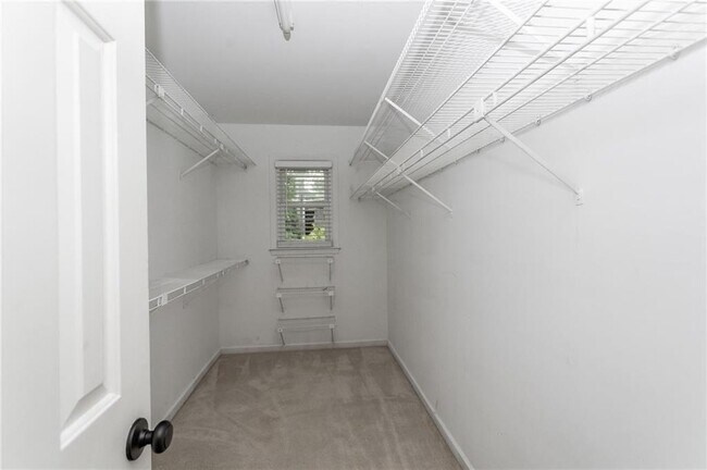 Building Photo - 4941 Gaskin Walk