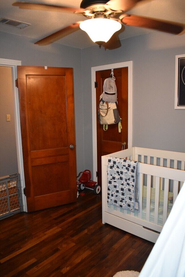 Building Photo - FULLY Renovated home in Historic Temple Neighborhood!