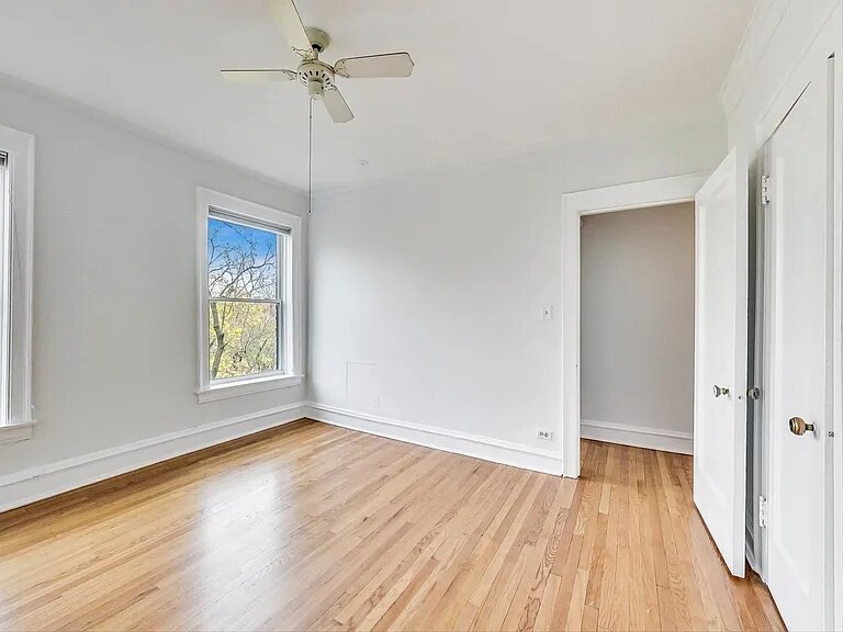 Building Photo - 5600 S Blackstone Ave