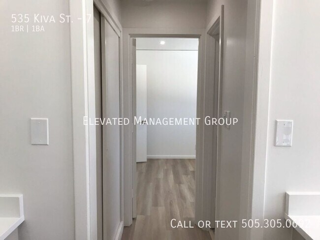 Building Photo - 535 Kiva St