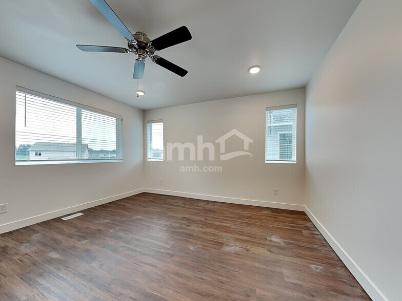 Building Photo - 7929 Selah St SW