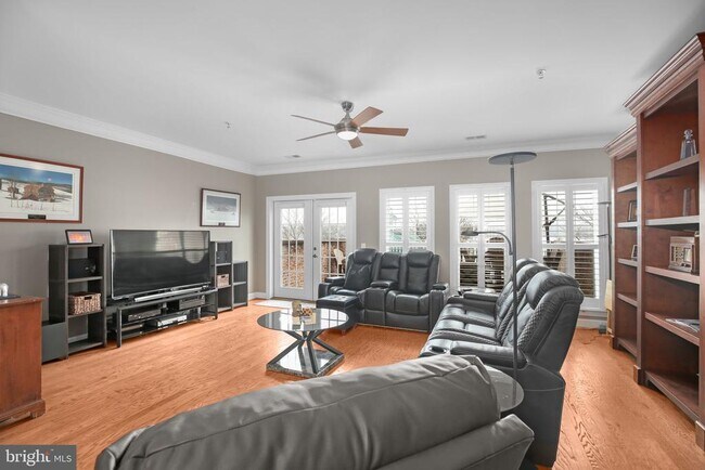 Building Photo - 568 Marina Landing Ln