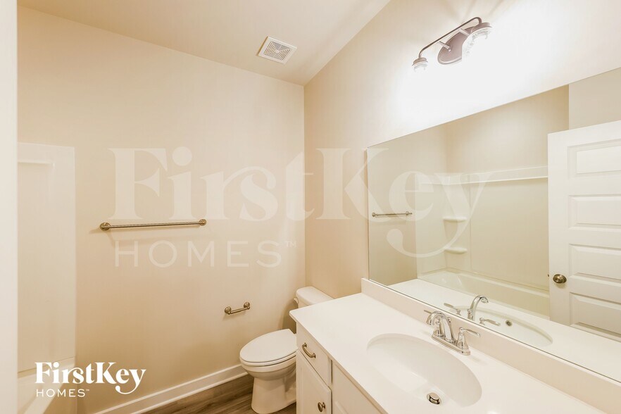 Building Photo - 40 Co Rd 1701