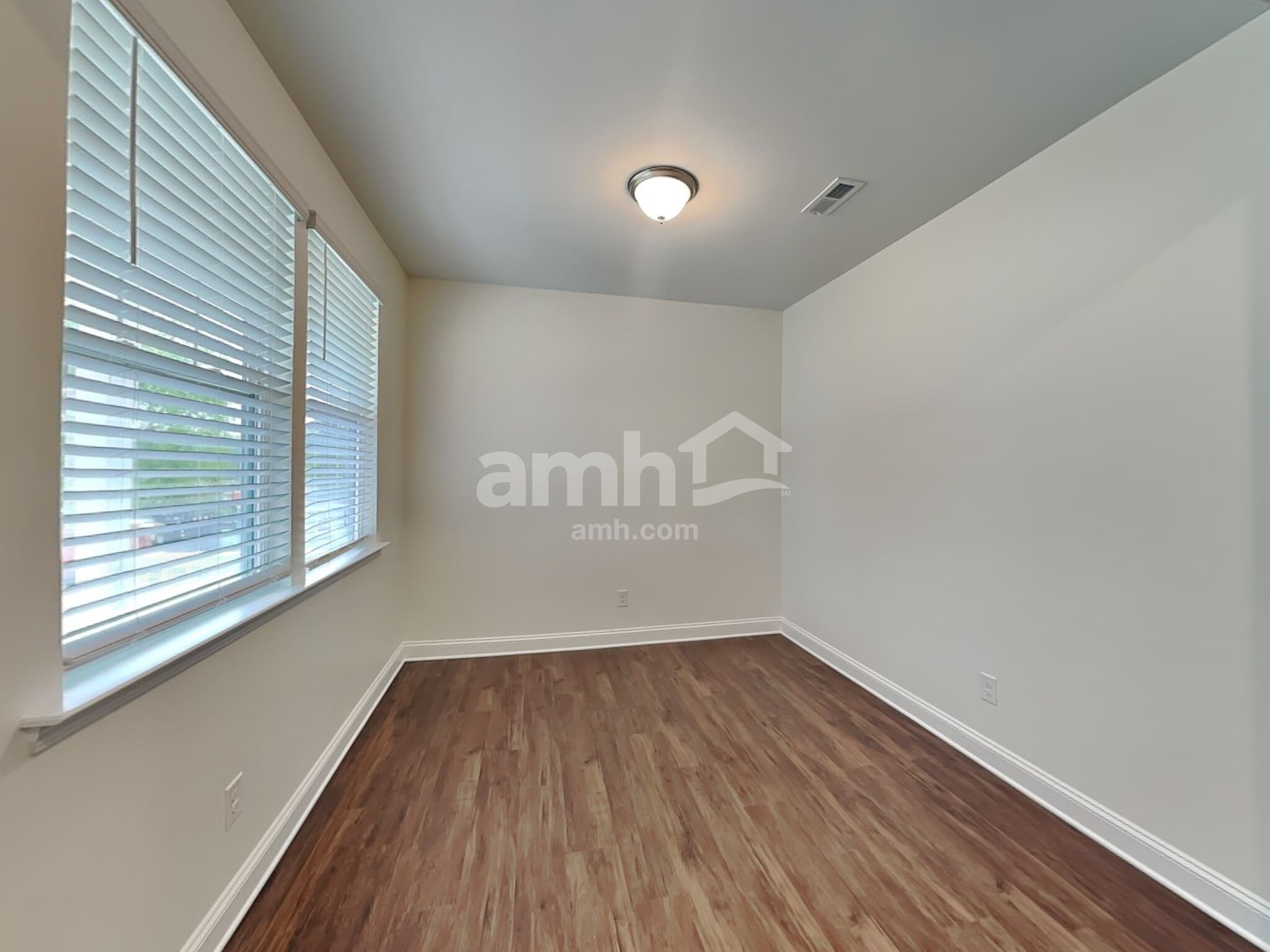 Building Photo - 7212 Garrett Ct