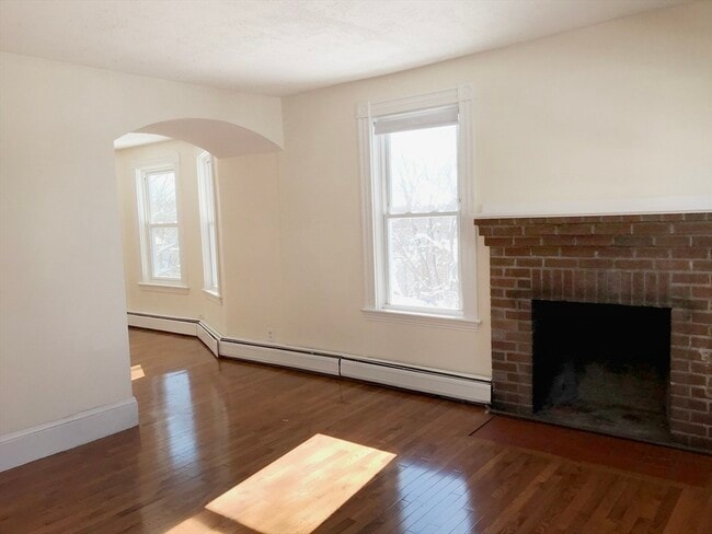 Building Photo - 113 Ashland St