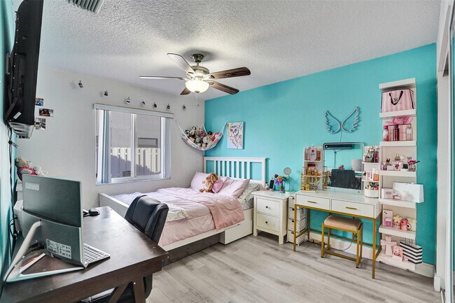 Building Photo - 7909 NW 19th St