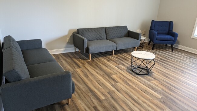 Building Photo - 2621 Macgregor Downs Rd