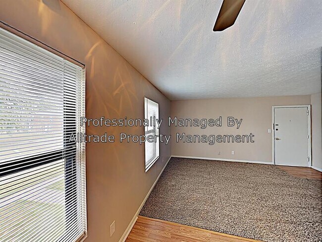 Building Photo - 4850 Fegenbush Ln