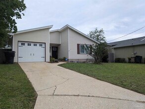Building Photo - 5275 Powrie Dr