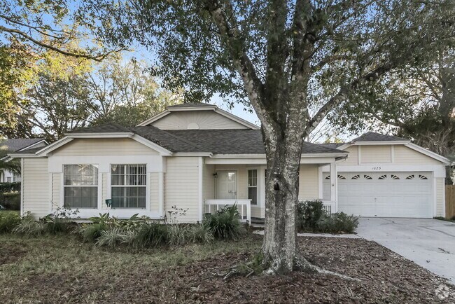 Building Photo - 1023 Moccasin Run Rd