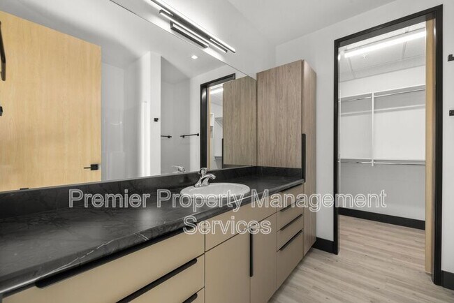 Building Photo - 2310 First Ave N