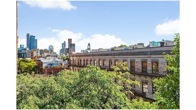 Building Photo - 259 Elizabeth St