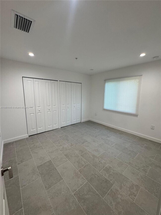 Building Photo - 2782 NW 46th St