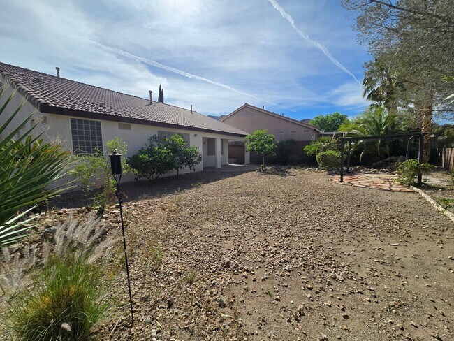 Building Photo - A Fabulous single story home in NW Las Vegas