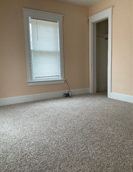 Building Photo - 614 Chenango St