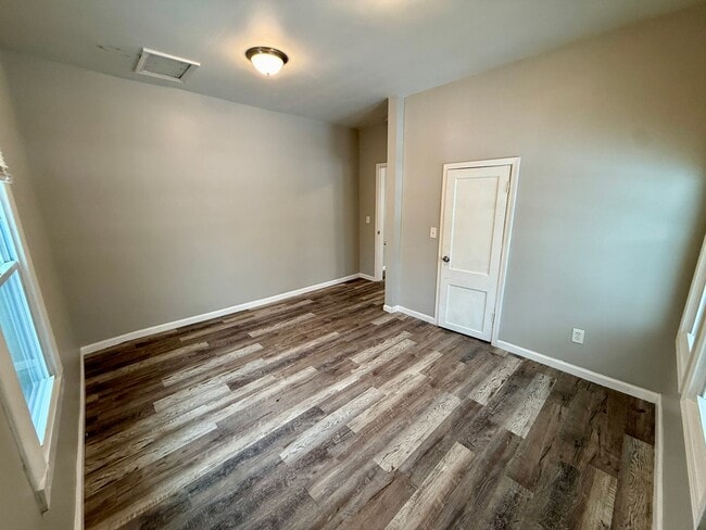 Building Photo - 3 Bed 1 Bath - Single family house, Taylor-Berry Neighborhood