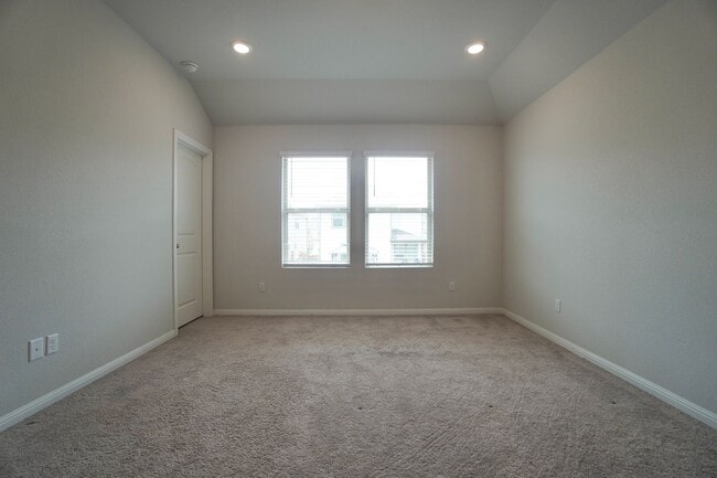 Building Photo - 2513 Danbury Ln