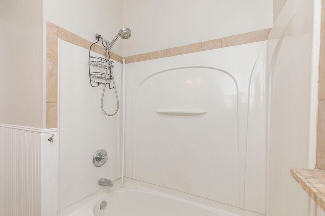 Building Photo - 616 Colorado Ave