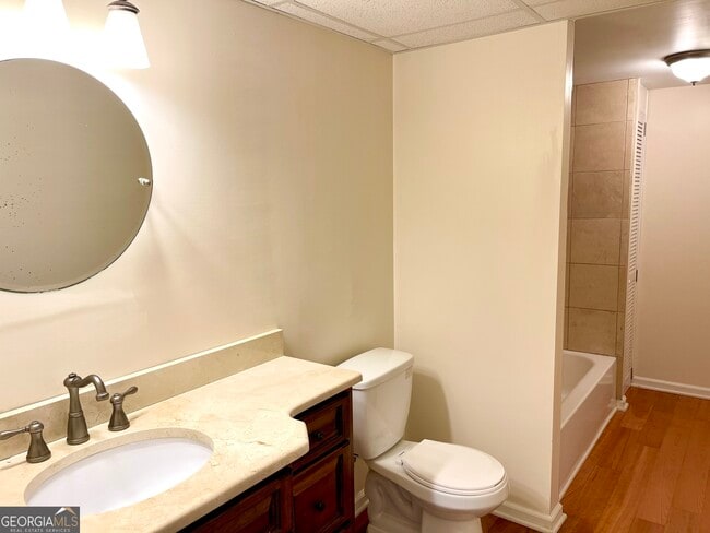 Building Photo - 4059 Charleston Ct SE