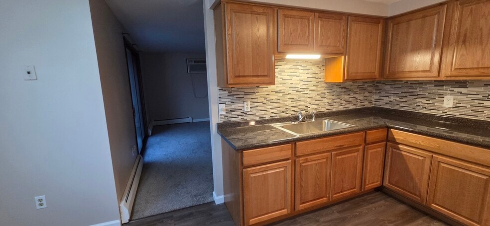 Building Photo - 175 Robert Dr