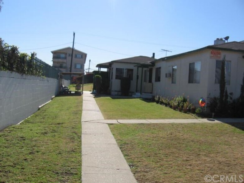 Building Photo - 1514 W 204th St