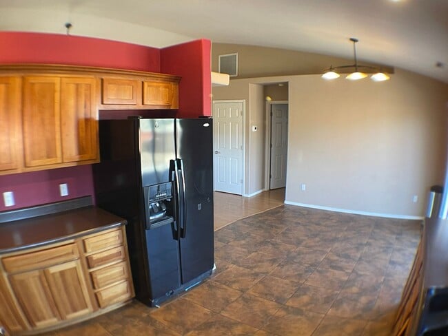Building Photo - AVAILABLE MAY 6th | Spacious Single-Level Home in Desirable Doney Park