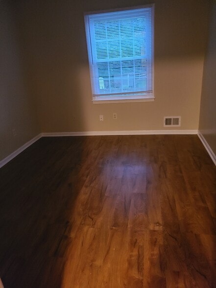 Building Photo - 6604 Birchline Blvd