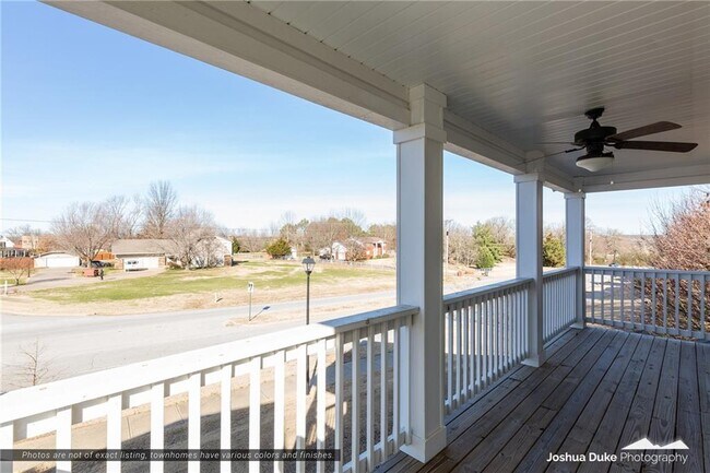 Building Photo - 1654 N Izard Ln