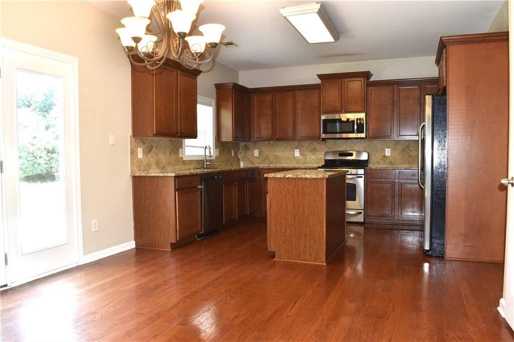 Building Photo - 3327 Edenridge Ct