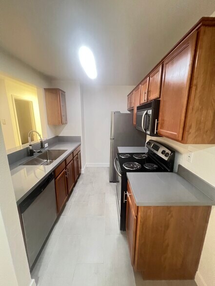 Building Photo - 3388 Red Cedar Ter