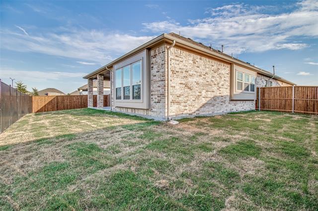 Building Photo - 613 Cowboy Wy